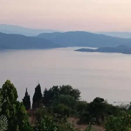 Selana και Ielios Trikerisuites Tríkeri