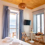 Selana και Ielios Trikerisuites Resort Tríkeri